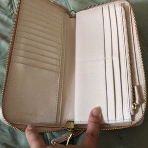 Tory Burch Bags - Tory burch wallet Tory Burch Bags - Tory burch wallet